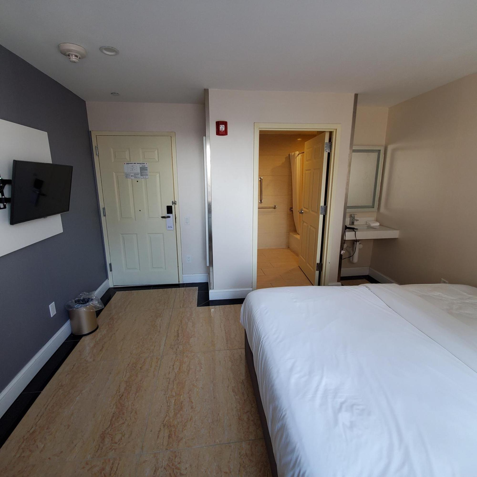 Mayfair Inn And Suites نيو يورك المظهر الخارجي الصورة