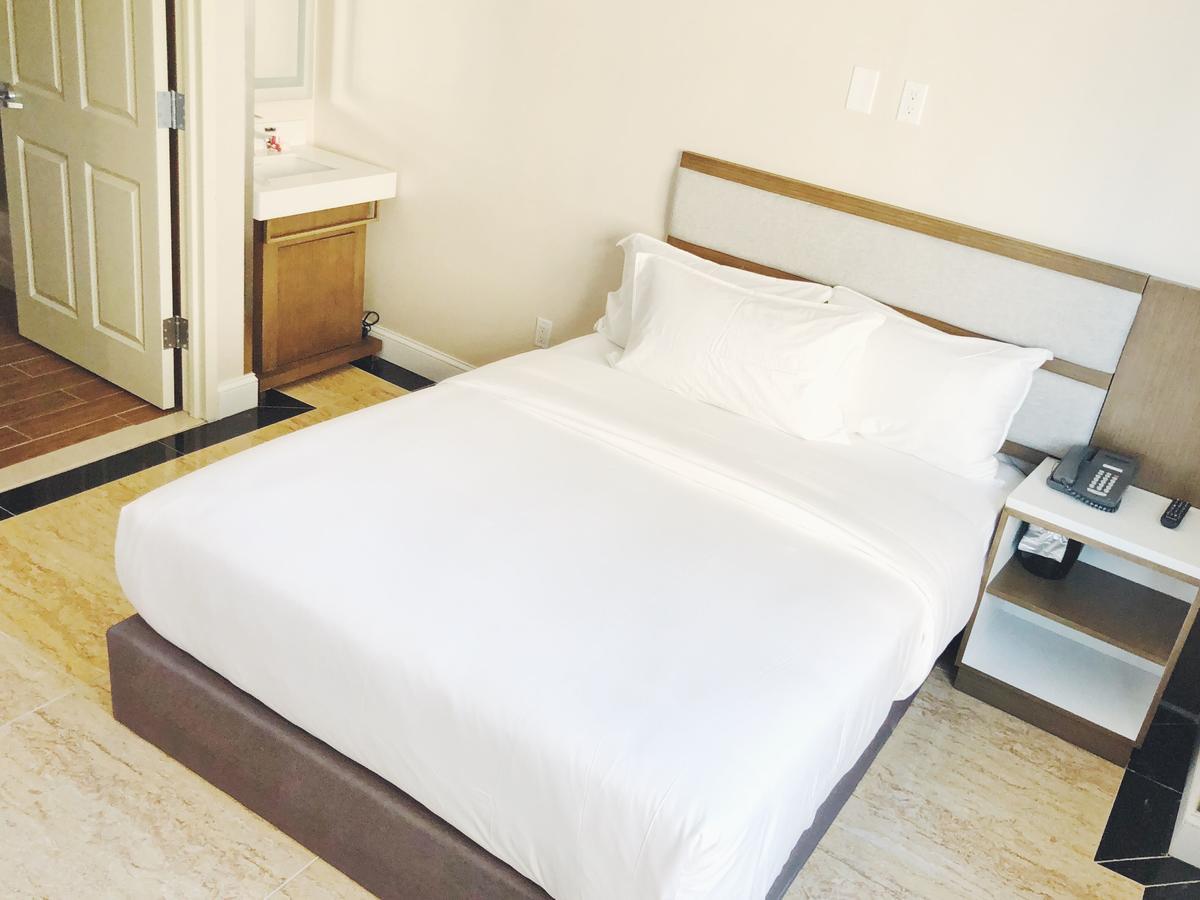 Mayfair Inn And Suites نيو يورك المظهر الخارجي الصورة