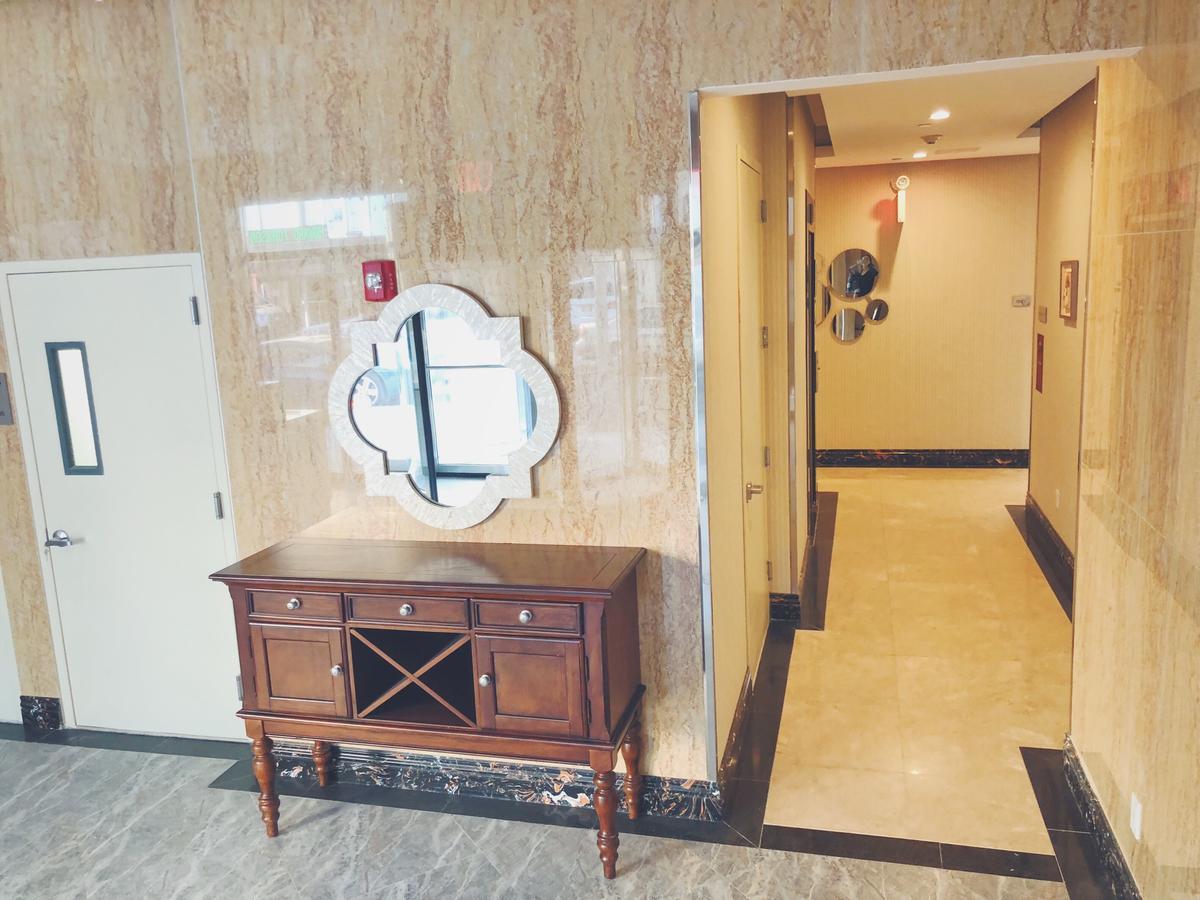 Mayfair Inn And Suites نيو يورك المظهر الخارجي الصورة