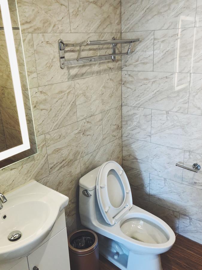 Mayfair Inn And Suites نيو يورك المظهر الخارجي الصورة