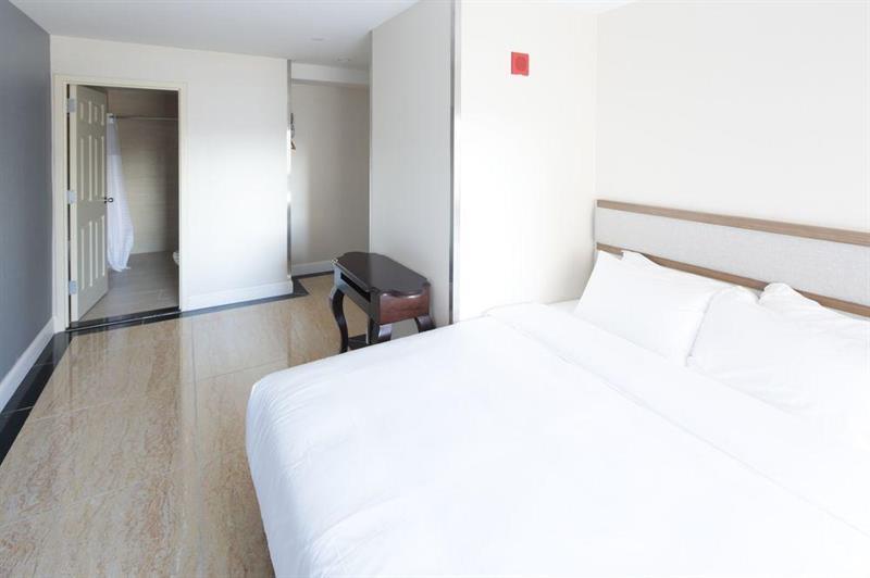 Mayfair Inn And Suites نيو يورك المظهر الخارجي الصورة
